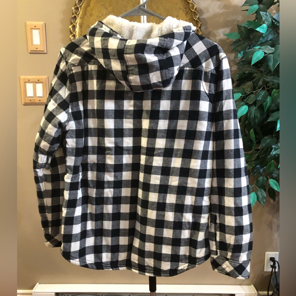 Button up shacket - Picture 2 of 3